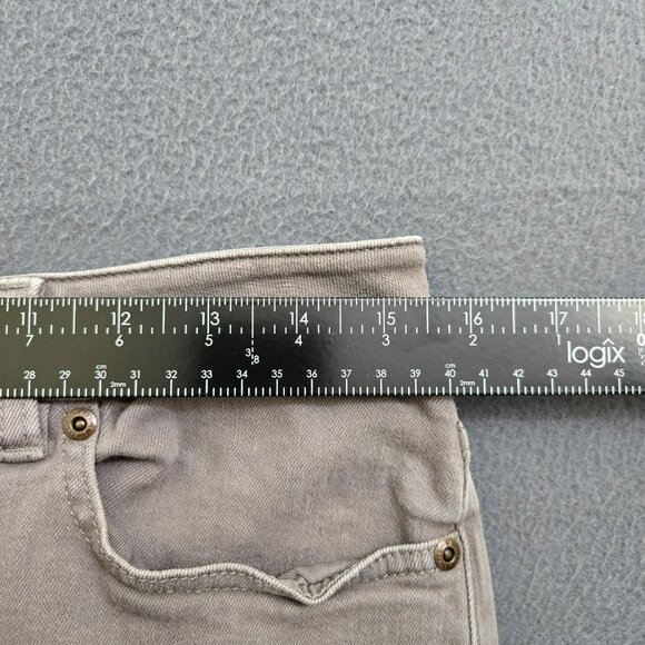 L.L. Bean Women 10 Classic Fit Gray Straight Leg Mid Rise Jeans - Picture 12 of 12